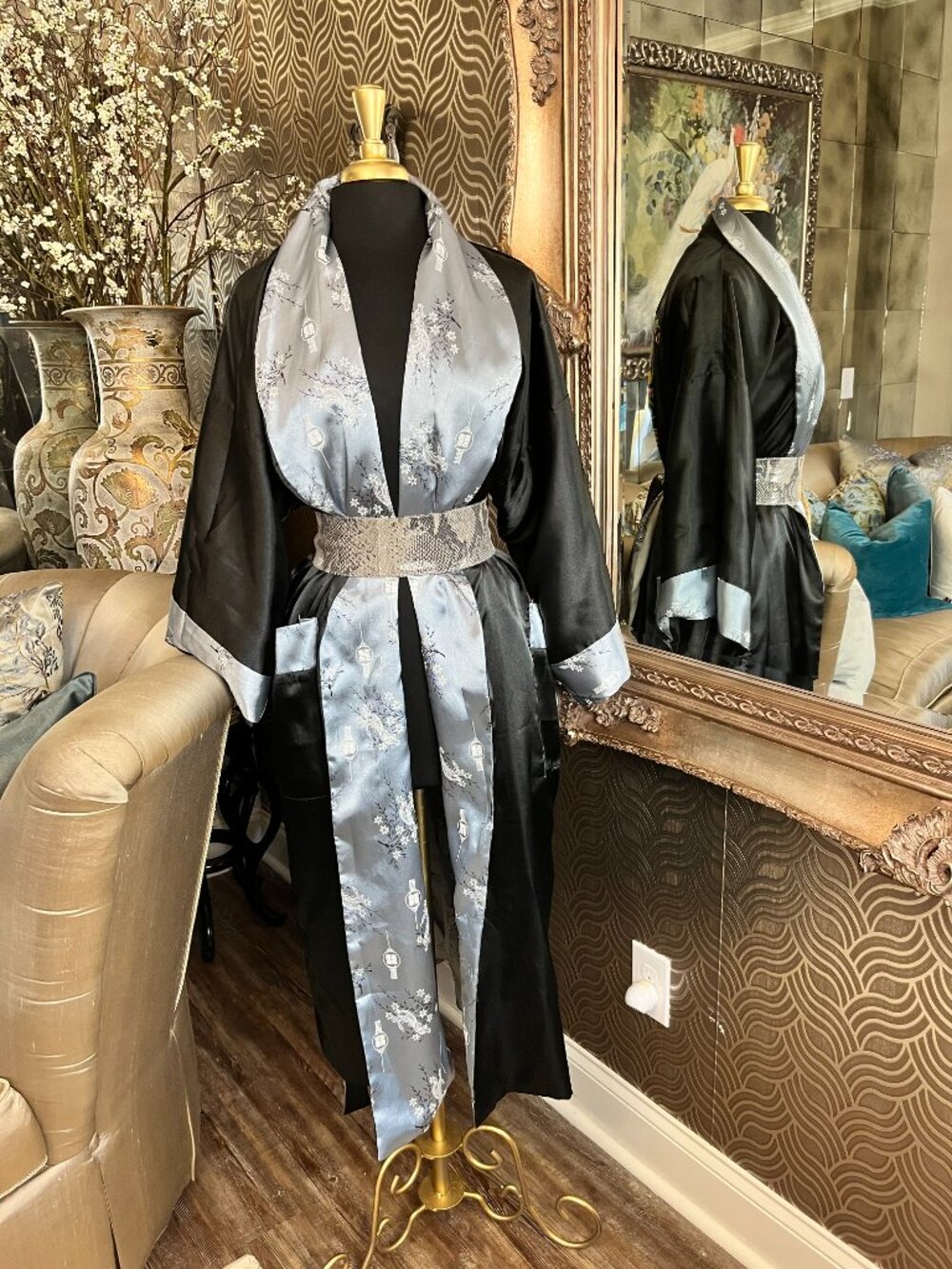 Rose brand reversible Asian-inspired silky gray satin robe